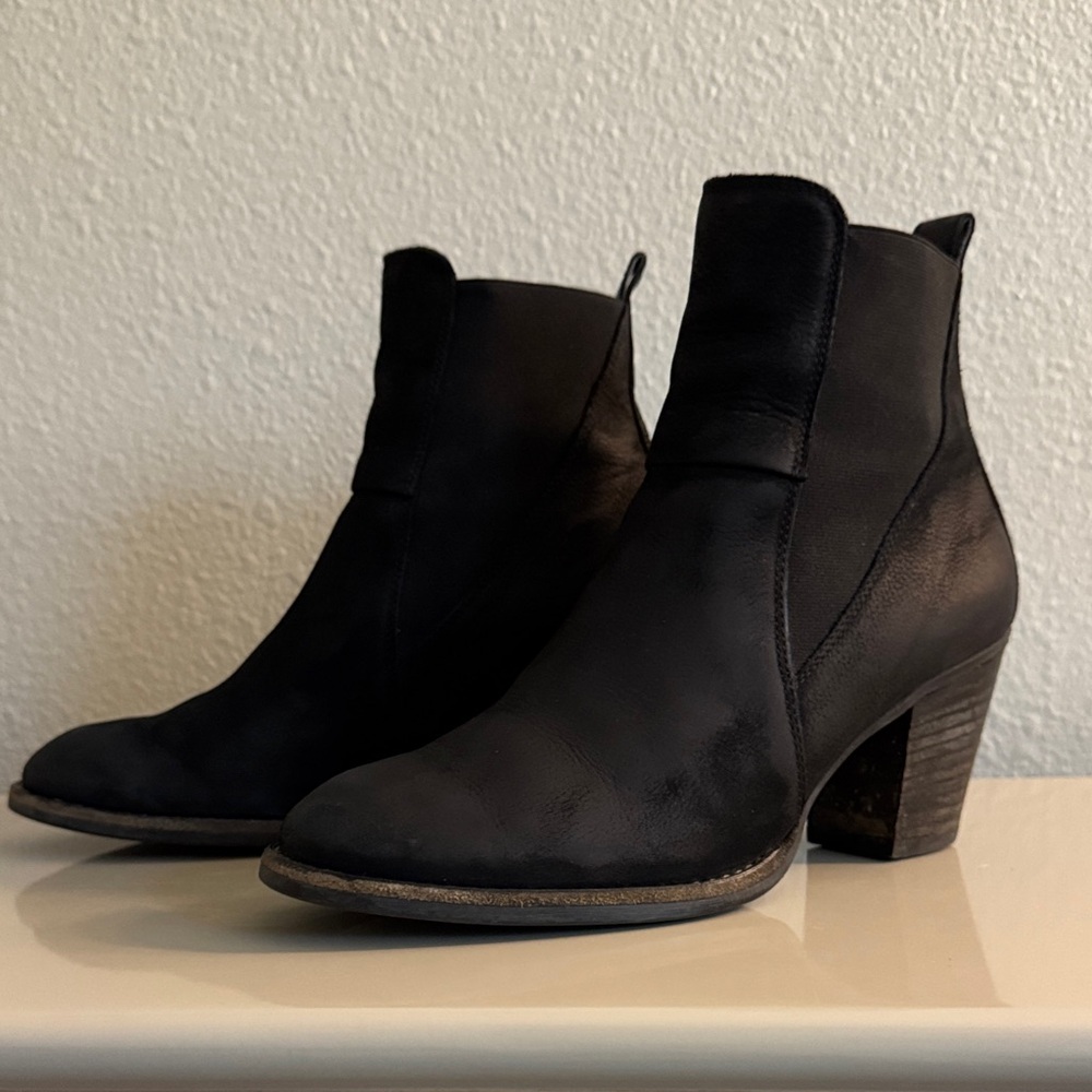 Paul Green Elegant Black Ankle Booties